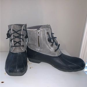 Sperry duck boot size 7